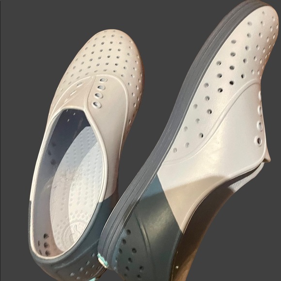 NATIVE Keep It Lite Slip On Shoes Blue Flat Womens - Picture 2 of 15